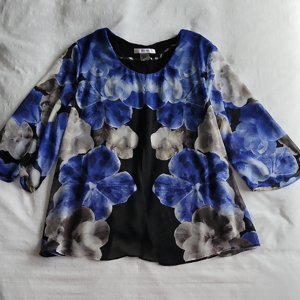 TanJay Petite Floral Top